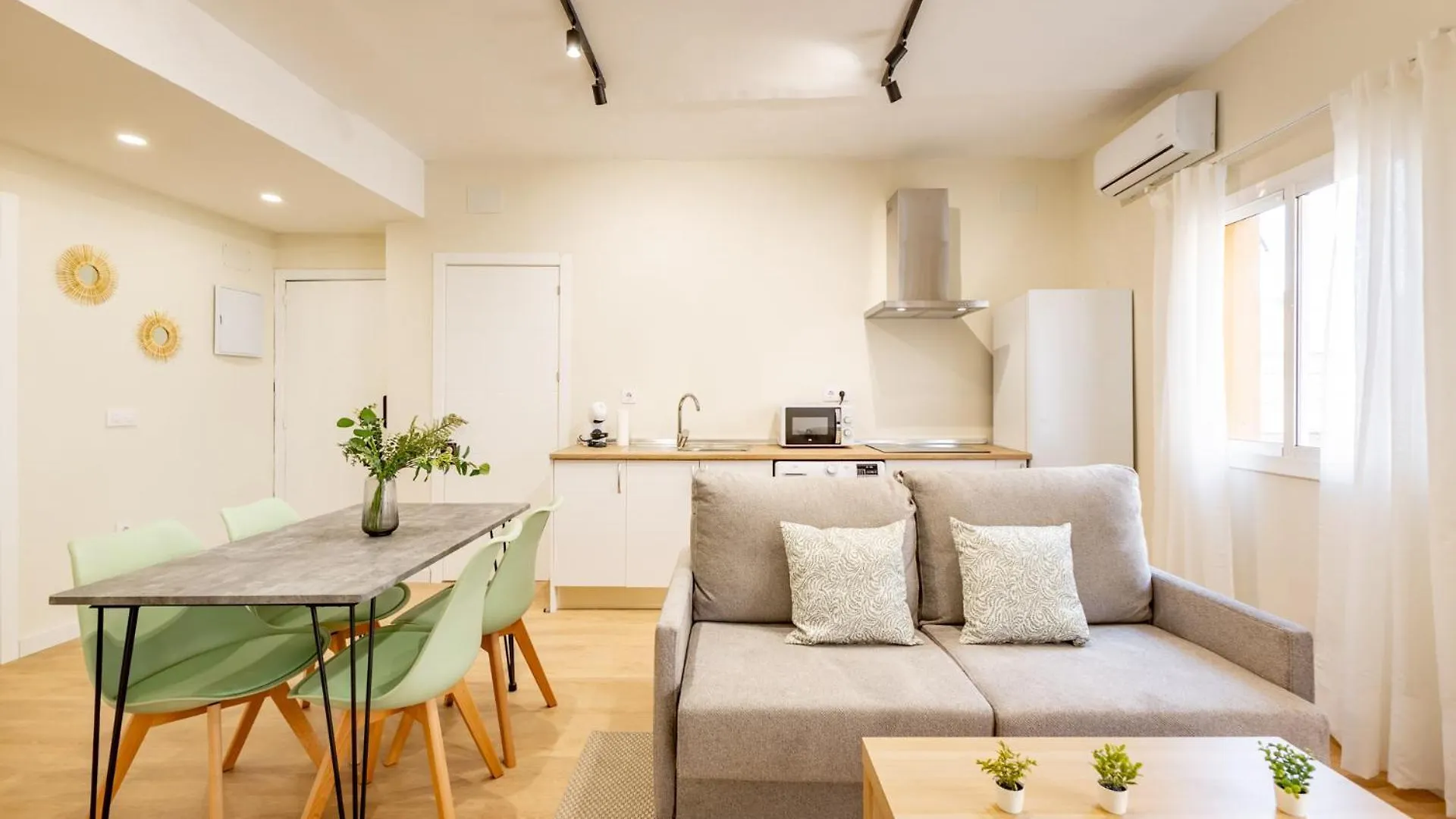 Bustos Tavera Central Seville Apartment